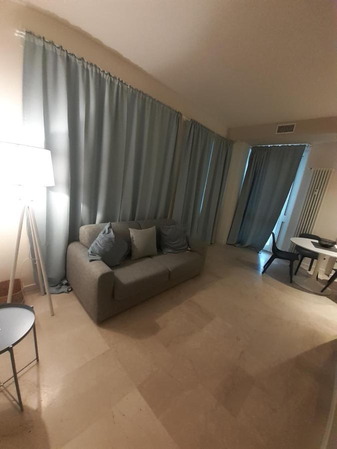 Baretti House- Parcheggio Riservato Per Un Soggiorno Perfetto Turin Luaran gambar